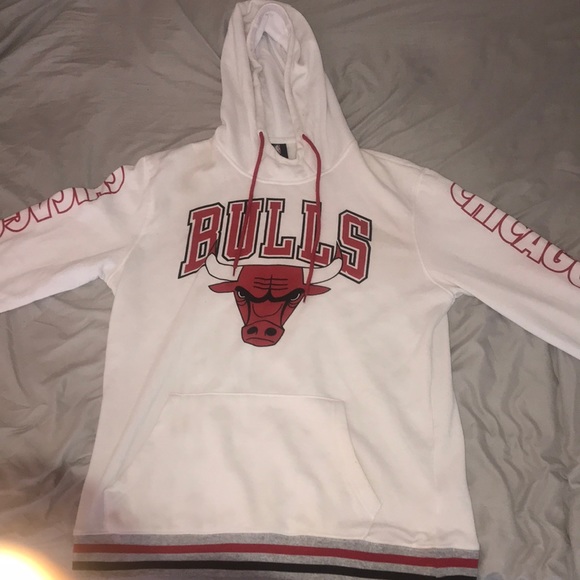 white bulls hoodie